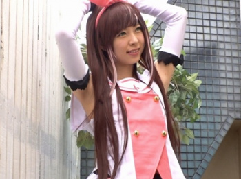 ガチで可愛い24歳素人レイヤーとオフパコ！始まったら中出しまで許容しちゃうセクシー美少女の画像