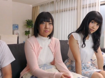 【素人】友達同士の女子大生をお持ち帰り！お互い恥ずかしがりながらもシーツを濡らして即ハメ撮りの画像