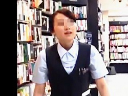 【盗撮動画】今夜は合コンですか？結婚適齢期ギリギリっぽいＯＬさんの際どい制服Ｔバック♪の画像