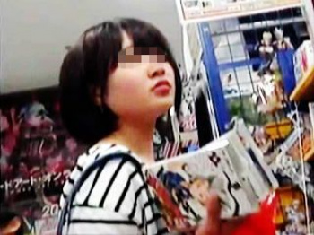 【盗撮動画】健康的な私服少女のパンティを想像してからパンチラ拝んだら拘りコーデだった件♪の画像