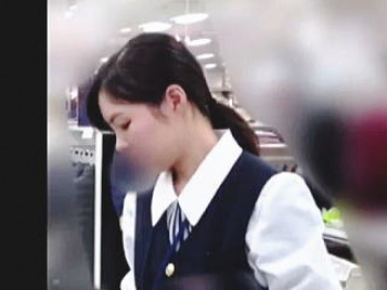 【盗撮動画】デパートの紳士服売り場で働く制服店員さんたちがパンチラ裏サービスで静かに接客中♪の画像