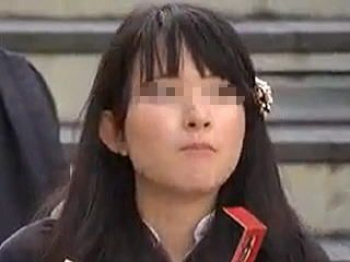 【盗撮動画】ウソのスカウトに釣られてパンチラ以上のマンチラをじっくり撮られた頭の軽いＪＫ♪の画像