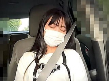 【盗撮動画】キモヲタ号泣必至！あのアイドルが男友達に爽快なパンチラとマン毛を撮られる♪の画像