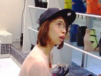 【盗撮動画】個性的な店員さんからセクシー系の店員さんまでパンチラでわかる性格と性癖♪の画像