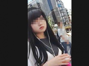 【盗撮動画】あ、突然スミマセン。今夜貴女のイヤらしいパンチラでシコシコしてもいいですか？の画像