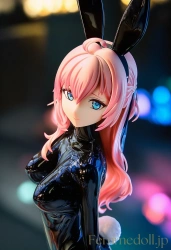 全身光沢ラテックスバニーがの悩殺ボディラインに君は耐えられるか。の画像