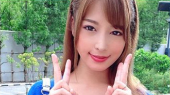 旦那と買い物中、セフレに呼び出されて中抜け中出し不倫する京美人妻の画像