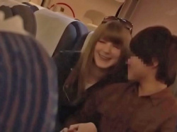 【中出し】彼氏と楽しい旅行中に肉付きの良い尻の女性が声も出せずにサイレントレイプされるの画像