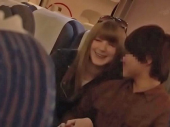 【中出し】彼氏と楽しい旅行中に肉付きの良い尻の女性が声も出せずにサイレントレイプされるの画像