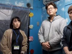 【巨乳】巨乳でドスケベな身体つきの新人ADがMM号の準備中に犯され膣内射精フィニッシュの画像