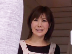 【中出し】「だ…だめですっ」旦那の友人に迫られ抵抗するも体が正直に反応してしまう美奥さんの画像