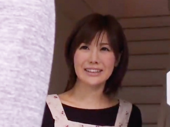 【中出し】「だ…だめですっ」旦那の友人に迫られ抵抗するも体が正直に反応してしまう美奥さんの画像