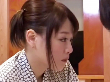 【巨乳】温泉の後の火照った体で我慢できなくなった巨乳妹に求められて生発射！の画像