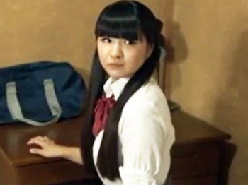【レイプ】実の娘に発情した父親が我慢できずに寝込みを襲って近親レイプの画像