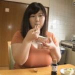 ムチムチ爆乳なエロ妻がお食事の後に即パコ開始→中出しされてご満悦【巨乳】の画像