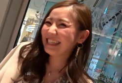 【東希美】色白セレブ美女妻がセクパコの画像