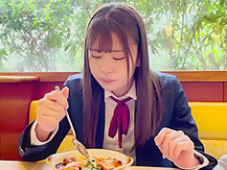 【素人企画＠ハメ撮り】丸顔のかわいいJKがエロ合体！デート！制服着衣セックス！ の画像