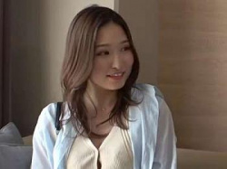 [素人ナンパ]【ぽっちゃり×素人】企画ナンパされた巨乳妻がエロSEX！じゅるじゅるクンニ！ガン突きぱんぱん対面座位ックス！の画像