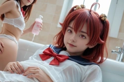 白いスカートの女の子の画像