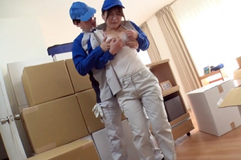 「これも仕事だよ」新しく入ったムッチリ巨乳なバイトは現役のJK…社会の厳しさを膣奥激突きで教える変態❤の画像