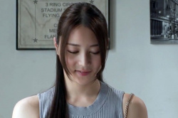 クビレた腰回りがたまらない！ブラを付けたままのイチャラブ姦で生膣奥にどっぷり射精❤の画像