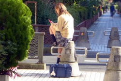 SNSで知り合ったイマドキJK…ヤリマンGALで都合よく性欲処理！幼い膣奥をズンズン突いて生姦中出し❤の画像