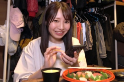 現役女子大生は可愛さとエロさを併せ持つ…バイブでオナりながらグポグポ咥えちゃうH娘に生姦中出し❤の画像