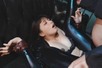 ヤベェ組織に取っ捕まり犯される…乳首黒々なお姉さんが膣奥を突かれクリバイブで責められる鬼畜姦❤の画像