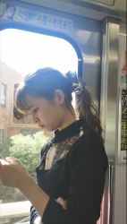 電車で生パンツとか生おっぱい見せつけてくる女さんｗｗｗｗｗｗｗｗｗｗｗｗｗの画像