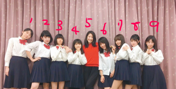 このJK集団のまんさんと1人だけラブラブチュッチュッしながらエッチできます。何番が良い？？？？？の画像