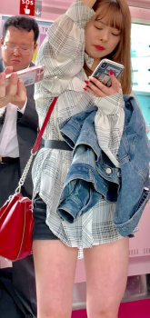 エッチな太ももした素人娘の街撮り画像ｗｗｗｗｗの画像