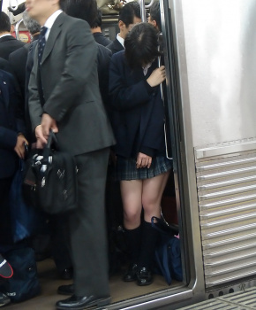 痴漢にあってそうなJKさんｗｗｗｗｗｗｗｗｗｗｗｗの画像