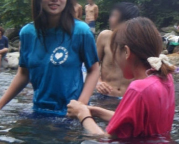 水着にTシャツ着てる女の子エロくてスコスコｗｗｗｗｗｗｗｗの画像