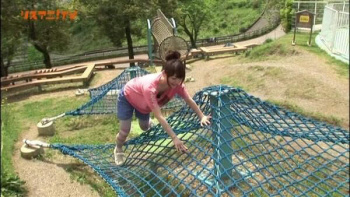 前屈みになったときの女の子の胸チラおっぱい画像っていいよね。の画像