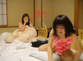 アホすぎるギャルたちが大暴走！夏が近づくとテンションがおかしくなってくる…おふざけエロ画像の画像