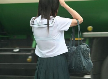 子供のくせにセクシー！思わずムラムラしてしまう女子●生の透けブラエロ画像の画像