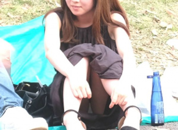 マジで釘付けになる…女の子のエッチなパンチラ！街中で偶然見かけたパンチラエロ画像の画像
