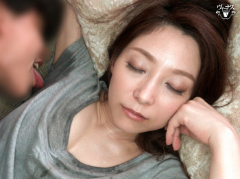 母の鼻についた汗の匂いで、心のコントロールを失った息子 白木優子の画像