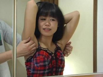 お姉さん達の蒸れたワキの画像