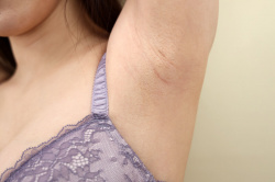 【VR】腋の下を見せてあげるからオナニーしてねの画像