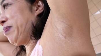 飢えた野獣クンニで潮吹き熟女が永久絶頂しましたの画像