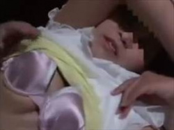 【個人撮影】女は絶賛泥酔中！コンパ帰りに寄った娘を男2人がラブホテルに連れ込み撮影！生々しいリアル映像の画像