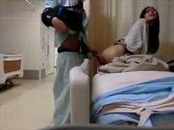 【個人撮影】怪我でオナニー出来ないから病室に彼女呼んでセックスしてるバカップル映像がリアルでエロいの画像