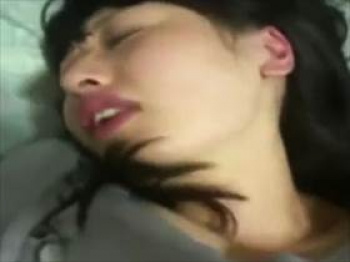 【個人撮影】カップルの日常!彼女のフェラ抜きの様子やハメ撮りで感じてる彼女の顔を撮影してる流出映像!の画像