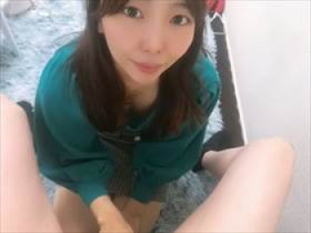 【個人撮影】社内恋愛ごっこで彼女にフェラ抜きしてもらう様子を主観撮影した素人カップル投稿映像がこちらの画像