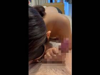 【無修正・個人撮影】素人カップルさんのプライベート投稿映像!彼女のフェラ手コキをスマホで主観撮影!の画像