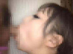 【個人撮影】生理中でフェラ抜きだけのはずが‥ごっくんの後おねだり挿入の不倫カップル投稿映像!の画像