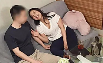 熟れた巨軟乳が激エロなママ友【GIF6枚】の画像