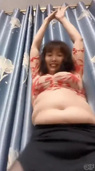 おばちゃんの腹踊り【GIF1枚】の画像