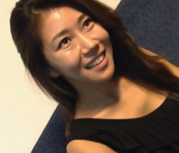 下着モデルでスタイル抜群な韓国四十路美熟女をガン突き!の画像